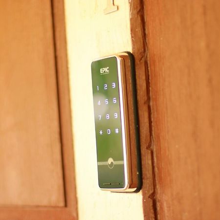 Baankhon Private Room In Thai House Check In By Yourself Code Inbox Adult Only Bangkok Dış mekan fotoğraf